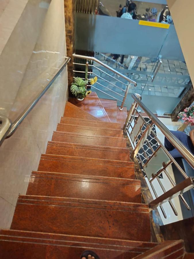 Hotel Golden Galaxy Mumbai Exterior foto